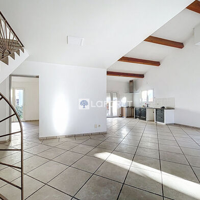 Maison 5 pièces 1350 €