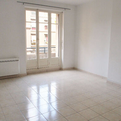Appartement 2 pièces 861 €