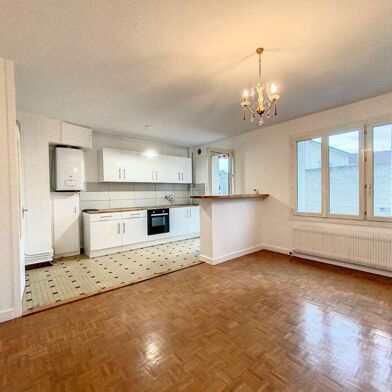 Appartement 4 pièces 775 €