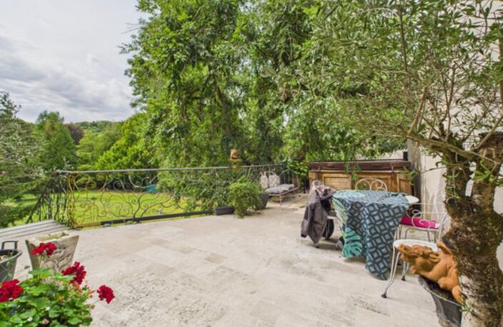 APPARTEMENT PLAIN PIED 120M2 - ENTIEREMENT RENOVE - LONGUYON - VUE SUR PARC — photo 2