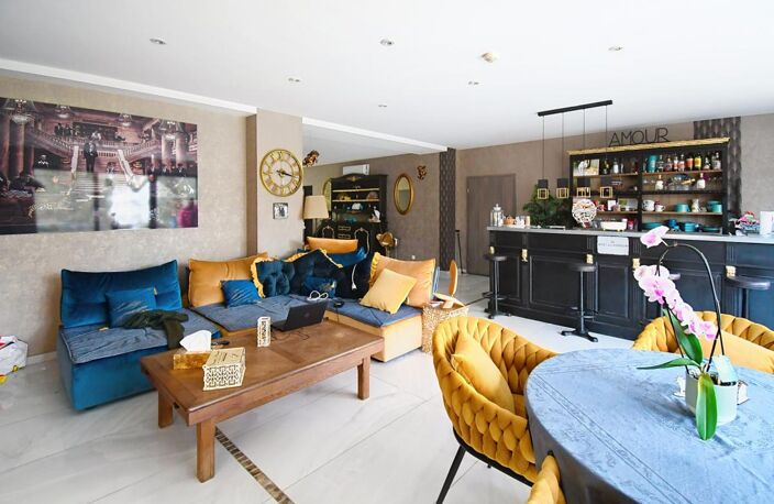 APPARTEMENT PLAIN PIED 120M2 - ENTIEREMENT RENOVE - LONGUYON - VUE SUR PARC — photo 5