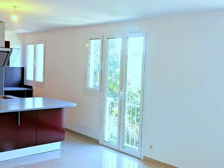 Rouen-Préfecture : Appartement (1er E) rénové 81 m² avec 2 CH, cave et vue sur jardin (poss Gge) ...! — photo 1