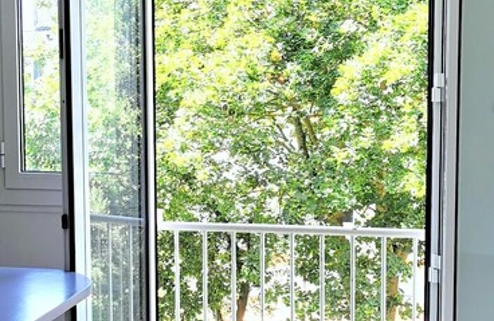 Rouen-Préfecture : Appartement (1er E) rénové 81 m² avec 2 CH, cave et vue sur jardin (poss Gge) ...! — photo 4