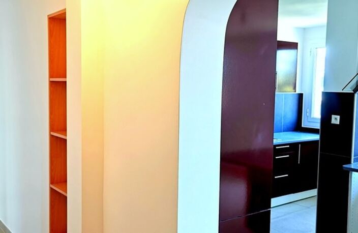 Rouen-Préfecture : Appartement (1er E) rénové 81 m² avec 2 CH, cave et vue sur jardin (poss Gge) ...! — photo 5