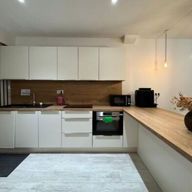 Appartement 4 pièces 1650 €