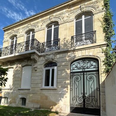Maison 10 pièces 2400000 €