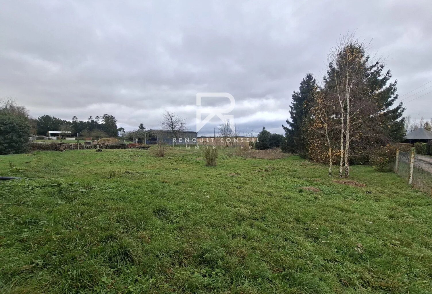 Terrain à batir en diffus constructible — photo 1