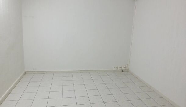 Local commercial 3 pièces  à vendre Salernes 83690