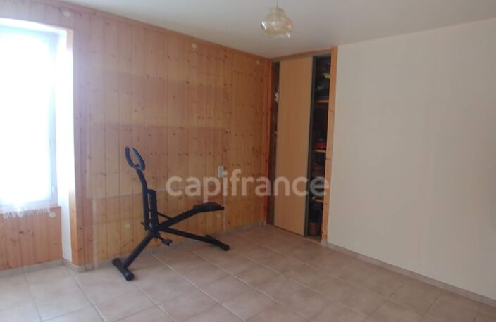 Maison en pierres à vendre 6 pièces NALLIERS (85) — photo 4