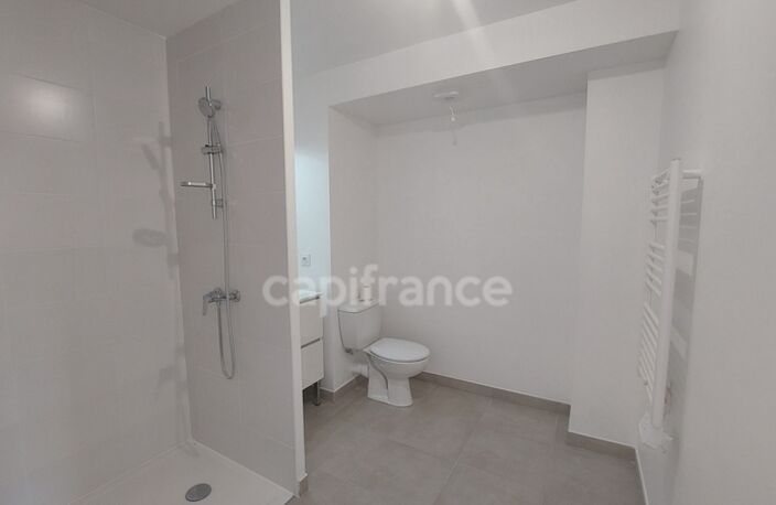 Saint-Rémy-de-Provence – Studio en rez de chaussée avec jardin — photo 2