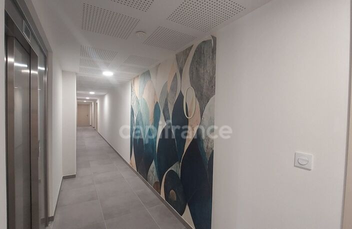 Saint-Rémy-de-Provence – Studio en rez de chaussée avec jardin — photo 4