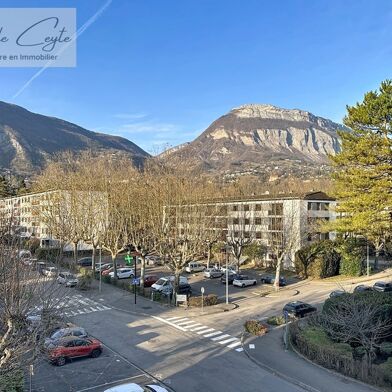 Appartement 5 pièces 255000 €