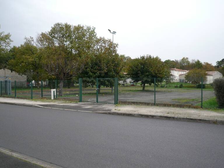 ⚜ CHATEAUBERNARD (16) Terrain à Vendre ⚜ — photo 1
