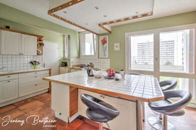 Appartement 5 pièces 180000 €