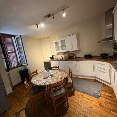 Appartement 4 pièces 1070 €