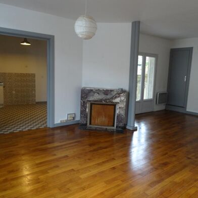 Appartement 3 pièces 572 €