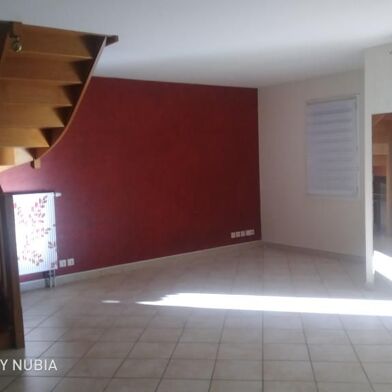 Maison 5 pièces 1320 €