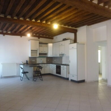 Appartement 3 pièces 740 €