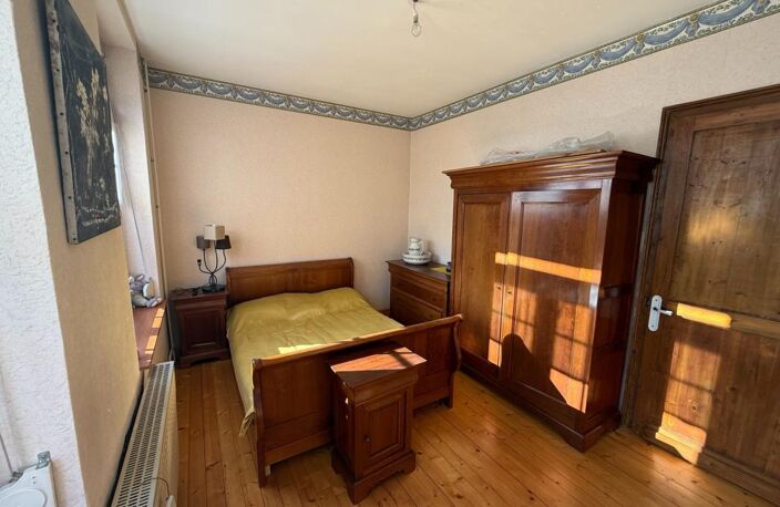 Maison 4 Chambres avec jardin, cachet et potentiel à Ronchin — photo 3