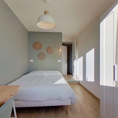 Appartement 5 pièces 660 €