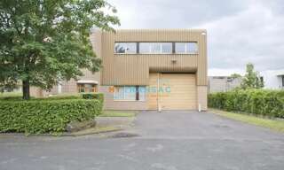 Local industriel  385 m² à louer à Lognes (77185)