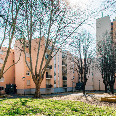 Appartement 4 pièces 667 €