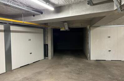 Trion (69005) -Garage - Accès via ascenseurs — photo du bien