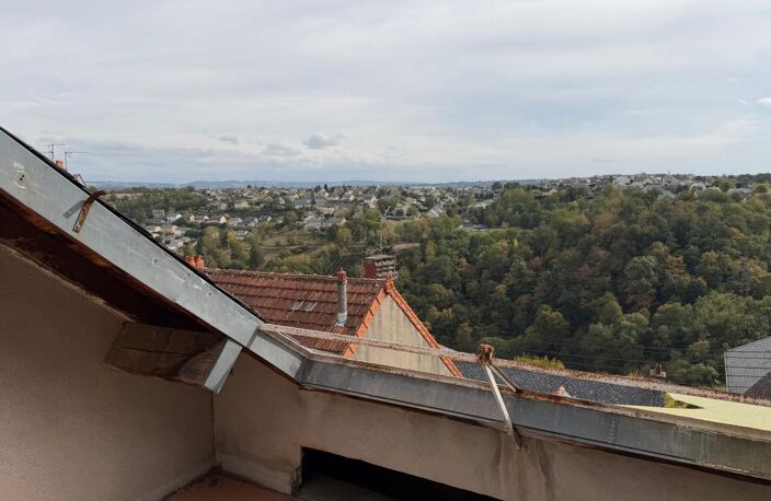 Rodez centre : maison de caractère à rénover — photo 2