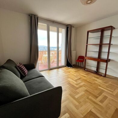 Appartement 3 pièces 695 €