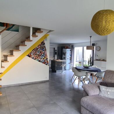 Maison 5 pièces 331800 €