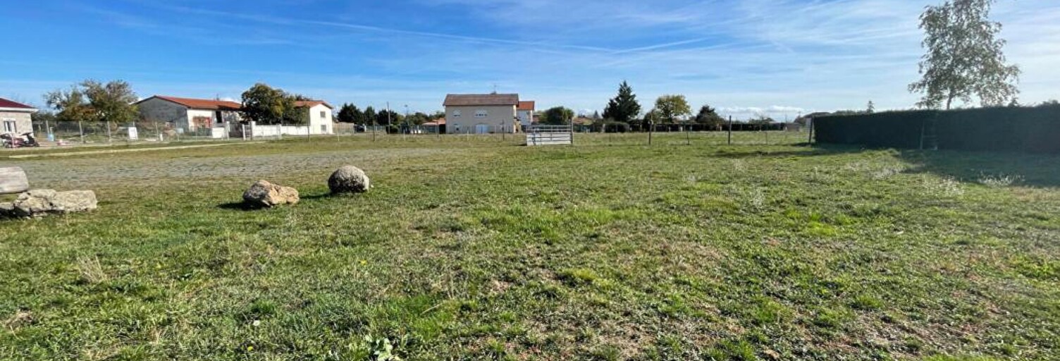 Terrain  378 m² à vendre à Sainte-Agathe-la-Bouteresse (42130)
