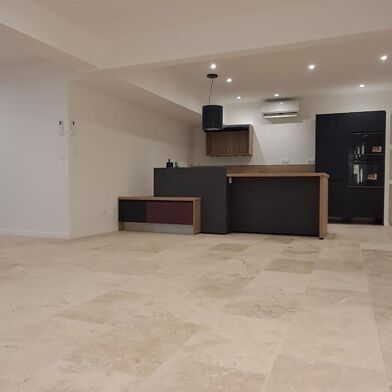 Appartement 5 pièces 372750 €