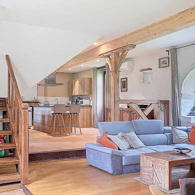 Maison 6 pièces 538720 €