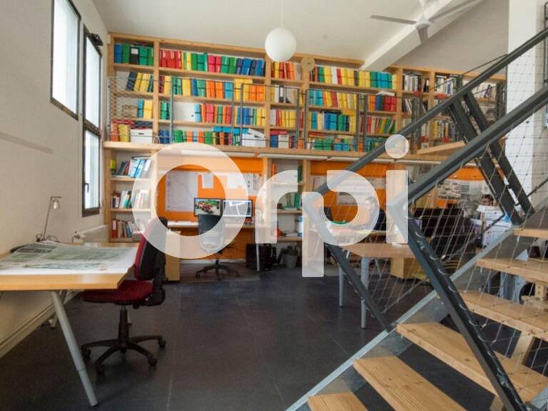OPPORTUNITÉ RARE : 242 m² Créatifs à Prix Imbattable – Quartier Terres Neuves — photo 1