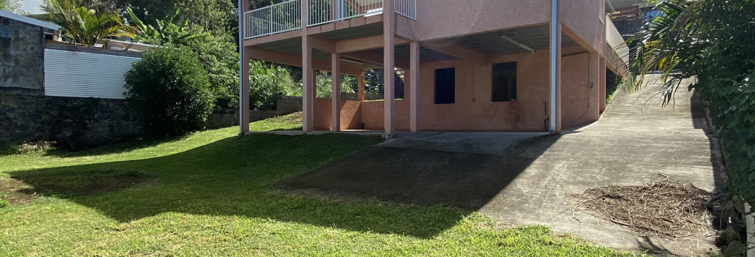 Maison 4 Pièces 92 m² à louer à Saint-Pierre (97432)