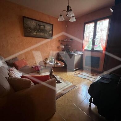 Maison 6 pièces 389000 €