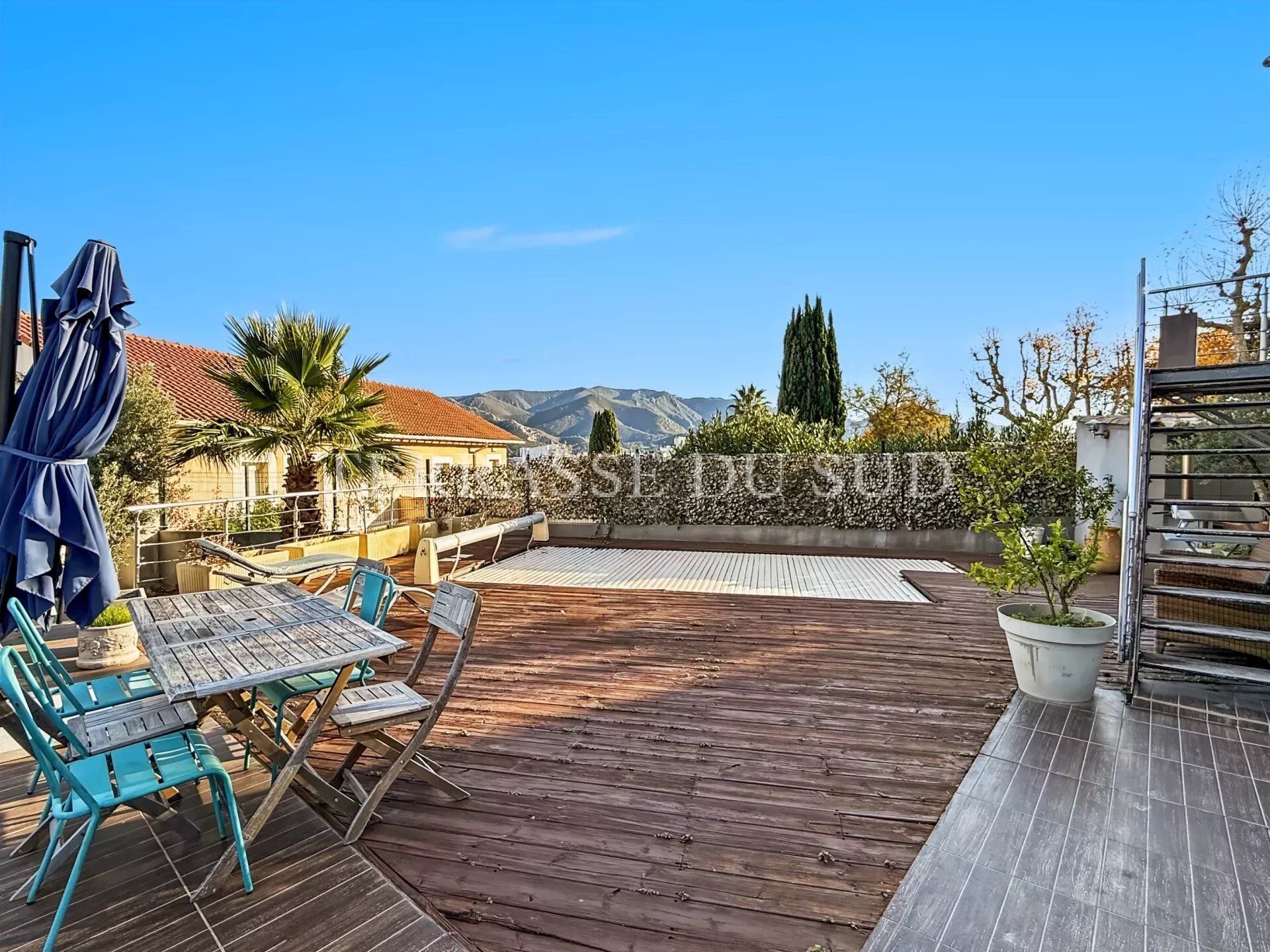 Villa / Maison  T5 à vendre Marseille 11eme 13011