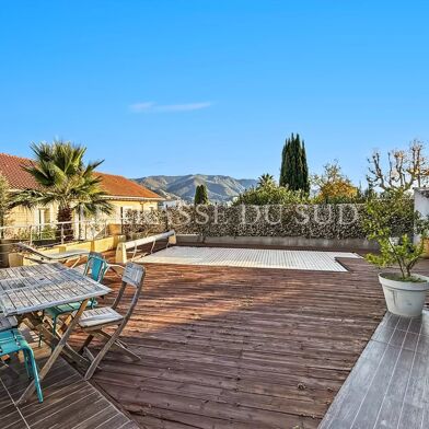 Maison 5 pièces 649000 €