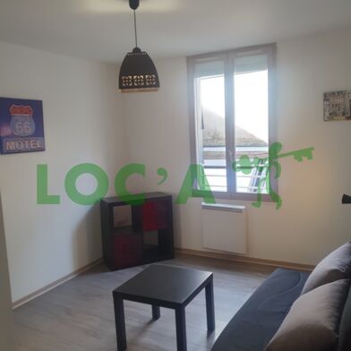 Appartement 1 pièces 590 €