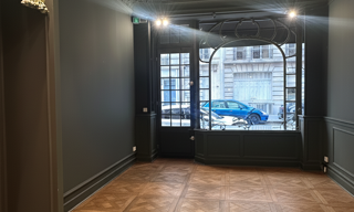 Commerce 2 Pièces 61 m² à louer à Paris 7 (75007)