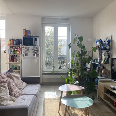 Appartement 2 pièces 825 €