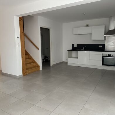 Maison 4 pièces 890 €