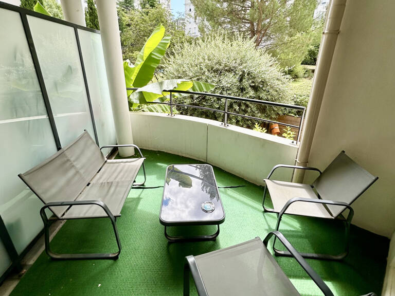 TASSIN LA DEMI LUNE RESIDENCE 2003 AVEC PISCINE VENTE APPART — photo 1