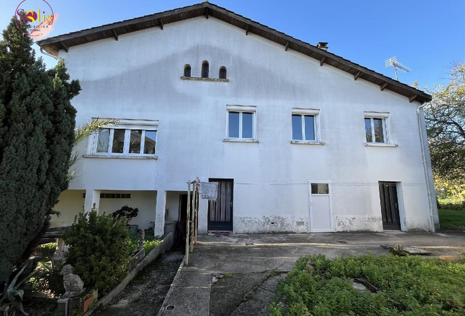 Vente maison 4 pièces 108 m² Châteaubernard (16100) — photo 1