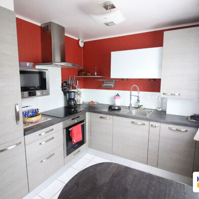 Appartement 4 pièces 888 €