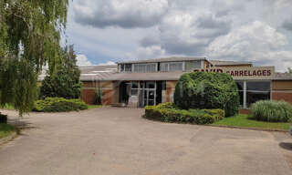 Commerce  3400 m² à louer à Auxerre (89000)