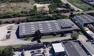 Commerce  1400 m² à louer à Auxerre (89000)