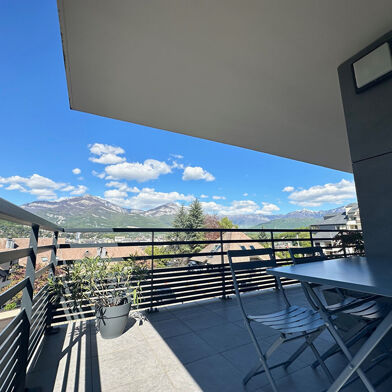 Appartement 4 pièces 1500 €