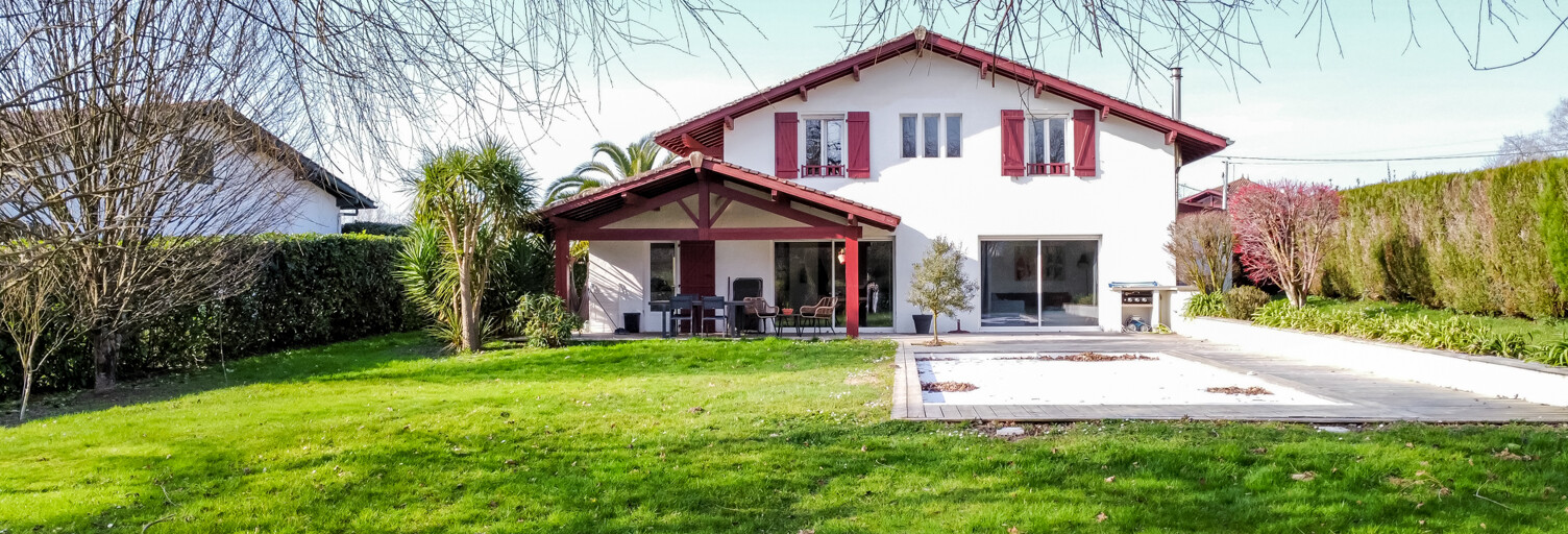 Maison 7 Pièces 250 m² à vendre à Ustaritz (64480)
