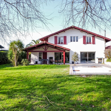 Maison 7 pièces 749000 €